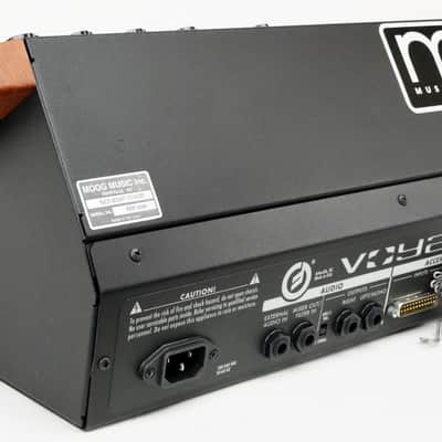 MOOG Voyager RME Analoger Synthesizer Rack + Holz + Wie Neu + OVP + Garantie image 8