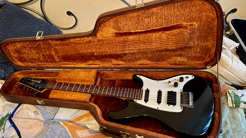 Ibanez Roadstar II RG200 1986 - ORIGINAL CASE! Black Cosmetic issues; perfect function AMAZING ACTION image 1