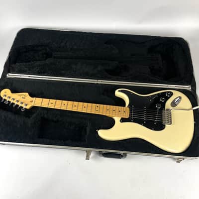 Fender American Standard Stratocaster with Maple Fretboard 2008 - 2012 - Olympic White    Super Clean , W Fender HSC image 11