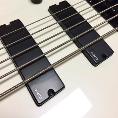 Ibanez SDGR SoundGear 5 String Bass White image 3