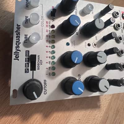 MINT Intellijel Jellysquasher Analog Compressor / Tone Shaper / Filter Eurorack SVF image 8