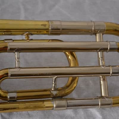 Trombón Bach Stradivarius Corporation 36 en buen estado. image 21