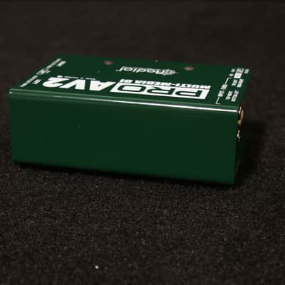 Radial Engineering Pro AV2 2-Channel Passive A/V Stereo DI Box image 6