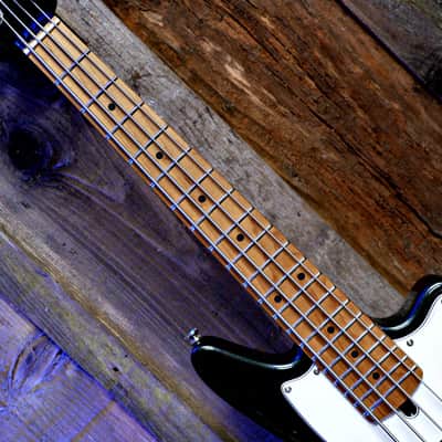 Ashdown Roasted Capri 23" Short Scale Bass - Gloss Black image 10