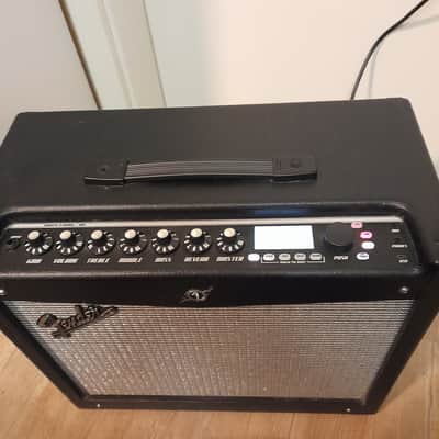 Fender Mustang III V.2 100-Watt 1x12" Modeling Guitar Combo 2013 - 2016 image 5