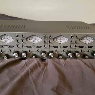 Universal Audio 4-710d 4-Channel Microphone Preamp 2010 - Present - SIlver image 1