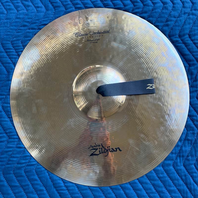 Zildjian 17" Classic Orchestral Selection Medium Light Pair Brilliant image 1