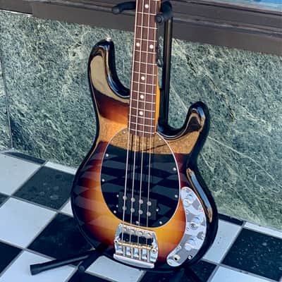 Ernie Ball Music Man Stingray (Pino Palladino model) 2025 - Sunburst image 3