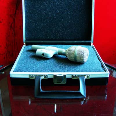 Vintage 1994 Electro-Voice RE11 Supercardioid Dynamic Microphone Low Z w accessories RE10 RE15 RE16 RE18 image 3