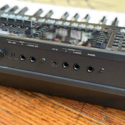 Roland E-A7 Expandable Arranger image 8