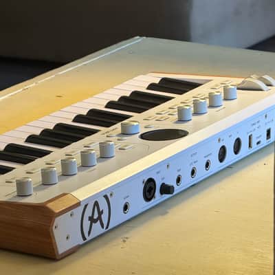 Arturia AstroLab 37-Key Stage Keyboard 2025 - Present - White image 2