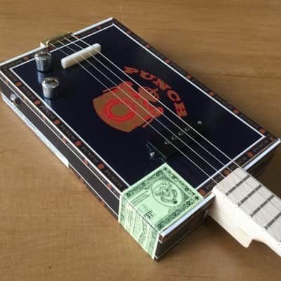 Cigar box  guitar 4 cordes StLouis Punch micro 4 plots image 5