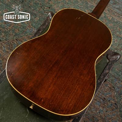 1967 Gibson LG-1 Acoustic Guitar with original Chipboard Alligator Case image 10