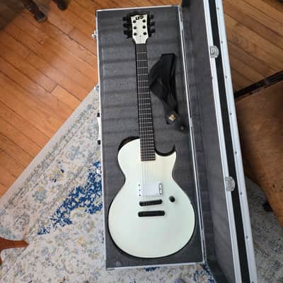 ESP LTD EC Arctic Metal 2021 - Present Snow White Satin image 9