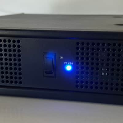 QSC CMX 500Va Professional 2-Channel Power Amplifier Rack Mountable image 3