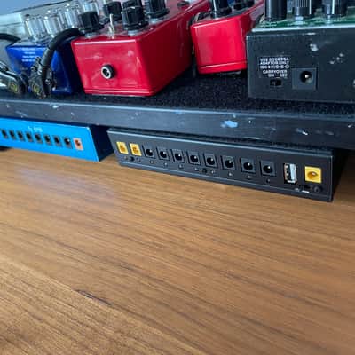 Stompire SX1 Custom Pedalboard | Recycled Plastic | Power Supply Space Underneath image 8