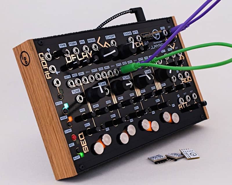 Neutral Labs Elmyra 2 Desktop Hybrid Drone Synthesizer - Black image 1