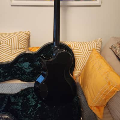 Vox Virage SC with OEM hardcase image 7