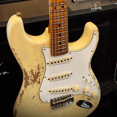 Fender Custom Shop Stratocaster - Aged Vintage White w/ Reverse Headstock & Matching Headcap image 5
