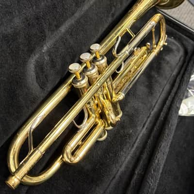 Bach TR200 Trumpet, Brass Finish image 2