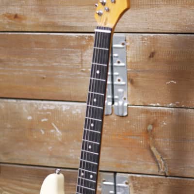 Eko ST-300 WH Tribute Series - White image 4