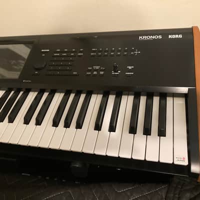Korg KRONOS 2 61-Key Digital Synthesizer Workstation 2014 - Present - Black/Wood