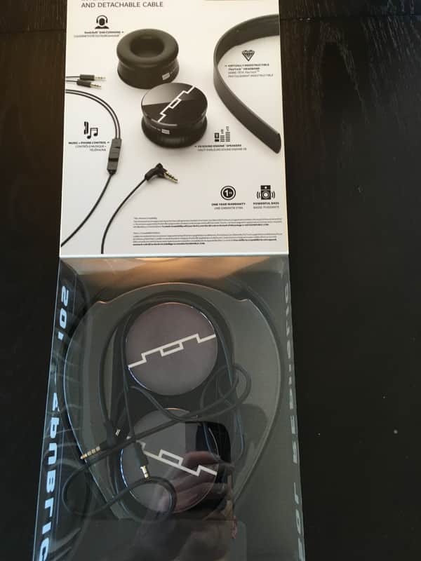 Sol Republic Tracks V8 Black On-Ear Headphones image 1