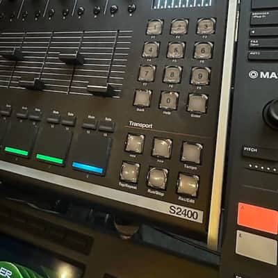 Immagine Isla Instruments S2400 Desktop Sampler 2019 - With DSP card installed - Black - 2