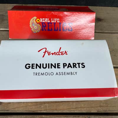 Real Life Relics Fender® Aged American Professional Strat® Bridge Assembly, Chrome MODEL #: 0992004000 image 3