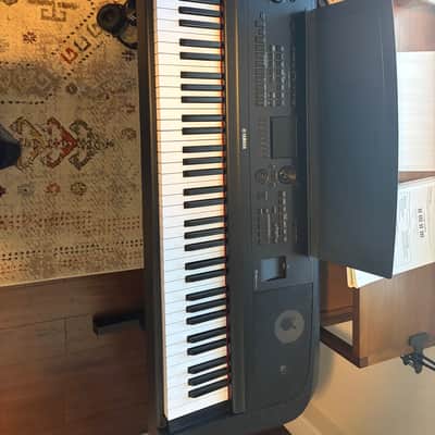 Yamaha DGX-670 88-Key Portable Grand Piano 2021 - Present - Black