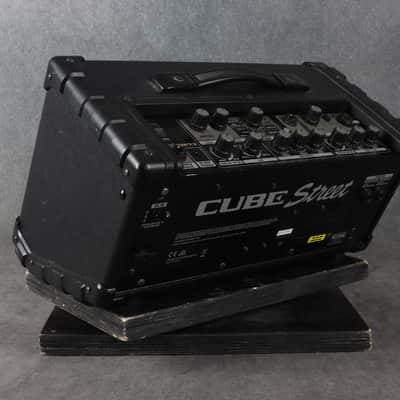 Roland Cube Street Combo Amp - 2nd Hand image 5