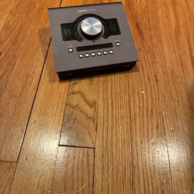 Universal Audio Apollo Twin DUO MKII Thunderbolt Audio Interface with box and cables! image 6