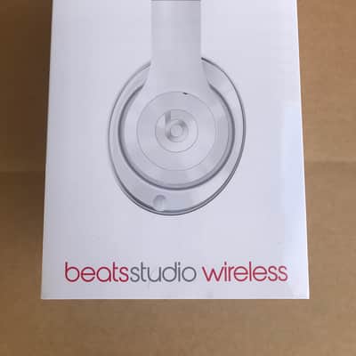 Beats by Dre Studio 2 Wireless B0501 - New Sealed 2017 Gloss White image 2