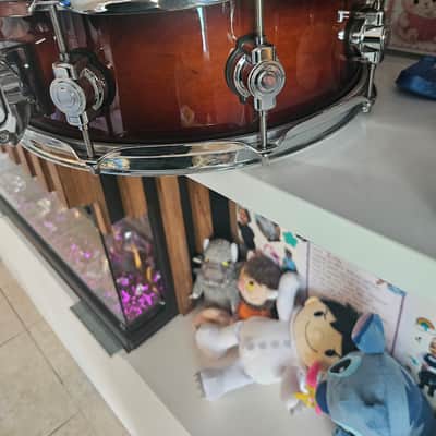 DW Frequently Flyer Snare 5' by 14' 2020s - Tabacco Burst image 4