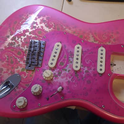 Fender Paisley Stratocaster 72 Made.in Japan 1995 - Pink Paisley image 17