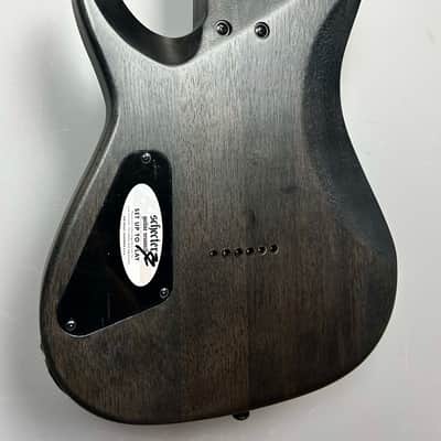 Schecter Omen Elite-6 2025 - See Thru Blue Burst image 8