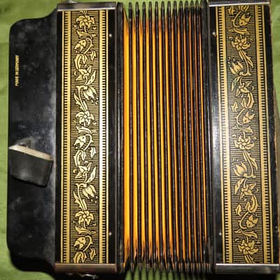 Hohner Pokerwork 1040 diatonic button accordion in C image 3