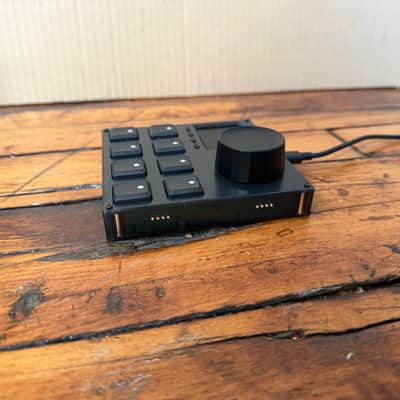 Intech Studio VSN1 Series 3 Left MIDI Controller LCD Screen Jog Wheel Key Switches image 7