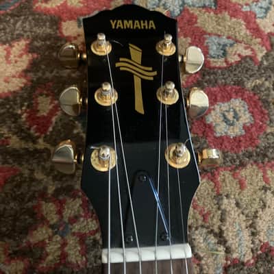 Yamaha AEX-520 Sunburst with gig bag image 2