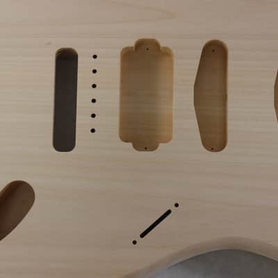 Unfinished Basswood HSS Strat Stratocaster body Fits Fender neck J918 image 2