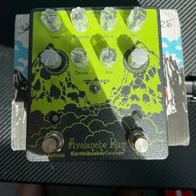 EarthQuaker Devices Avalanche Run V2 RYO Edition Stereo Reverb Delay – Limited Edition – Boxed image 2