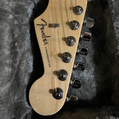Fender 2018 SkyBurst Metallic American Elite Stratocaster image 5