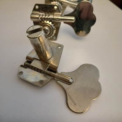 Original Fender Bass tuning machines 1965-1983? - Chrome image 3