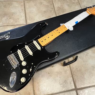 2008 Fender Custom Shop David Gilmour Stratocaster Relic Black image 2