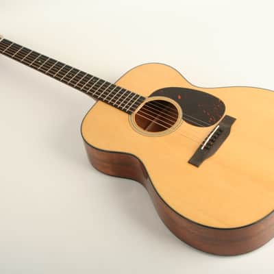 Martin 000-18 Standard Series 3040434 image 11