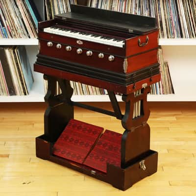 1950s Vintage Harmonium Modular Pump Organ Keyboard - Collapsable Foot Pedals - Excellent Condition image 2