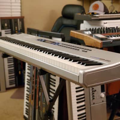 MUST SEE!!! ALESIS QS8.2 STAGE PIANO FULLY SERVICED AND IN AMAZING CONDITION! image 3
