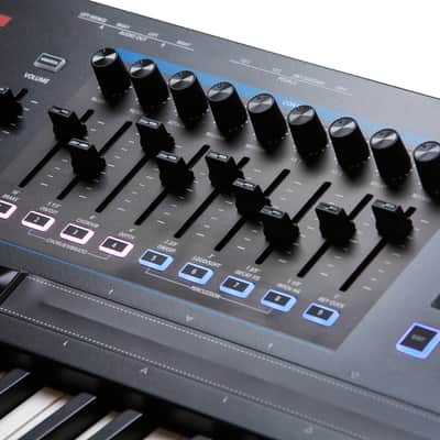 Kurzweil K2700 88-Key Music Workstation image 10