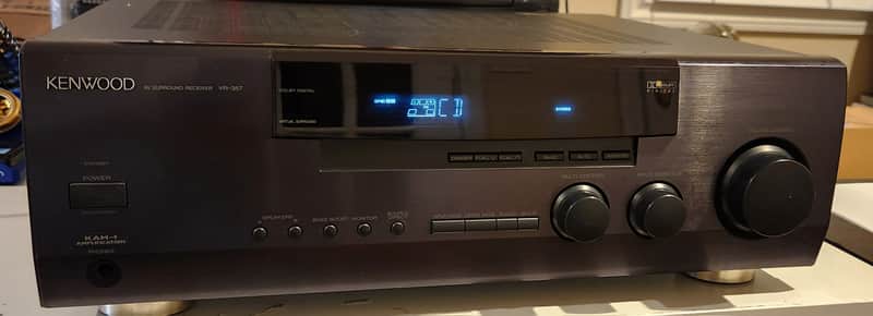 Kenwood Kenwood VR-357 is a 5.1-channel surround sound A/V receiver 90s  - Black image 1