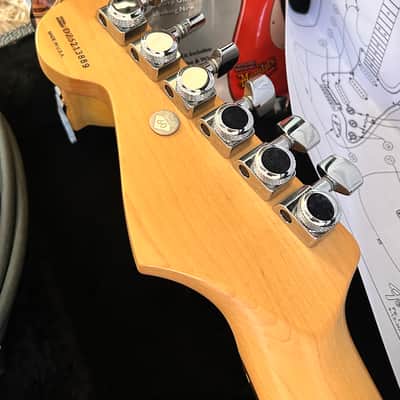 Fender American Deluxe Ash Stratocaster 2005 - Cherry Sunburst image 12